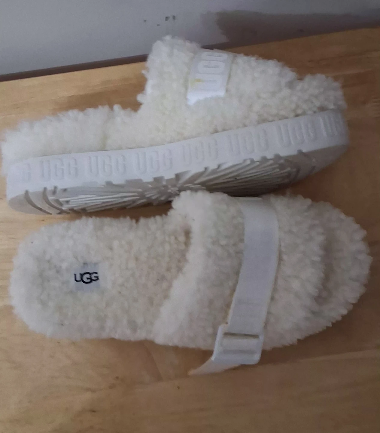 UGG Fluffy Slide Slippers