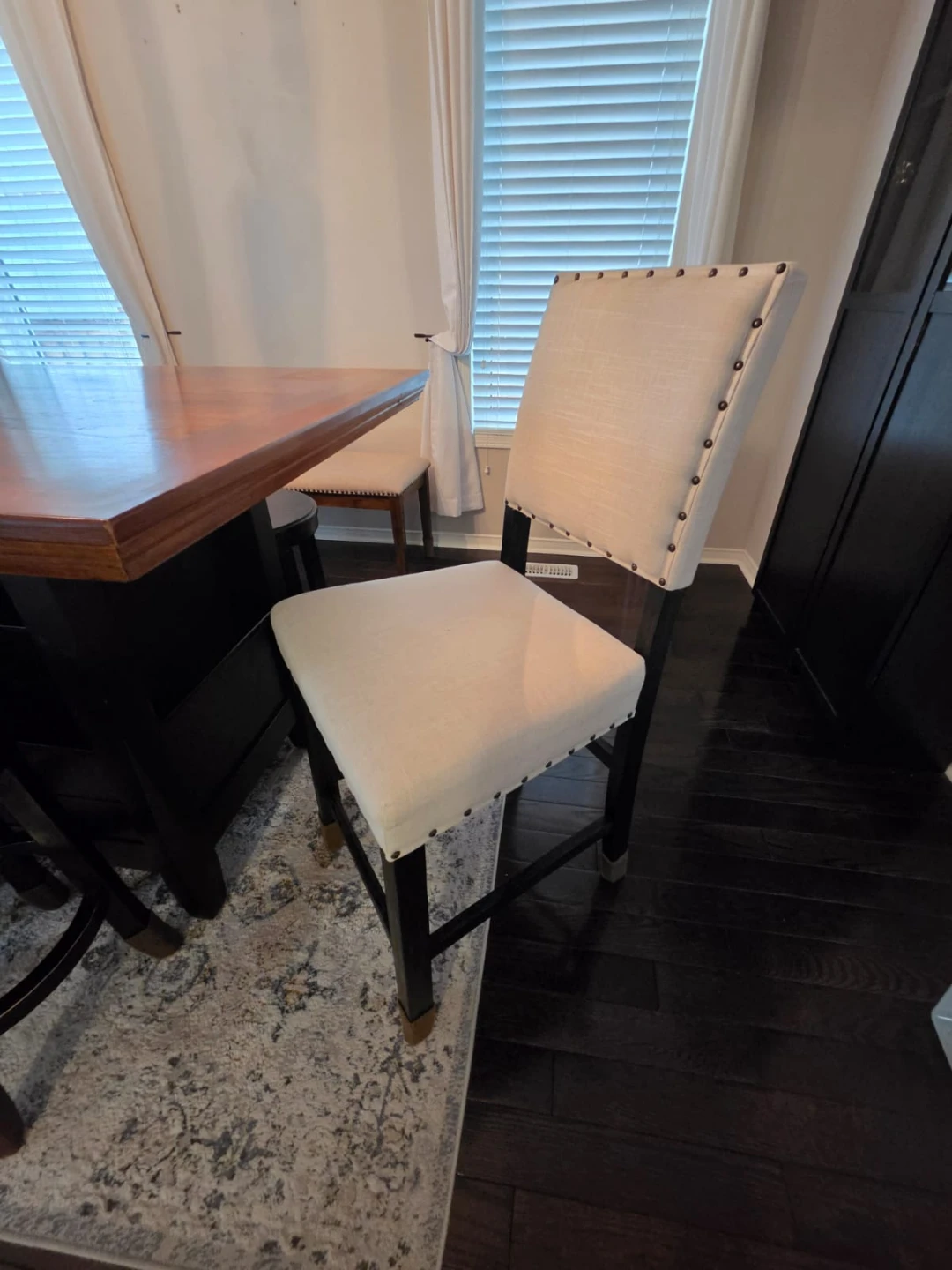 Pub Style Dinning Table with 6 Seats