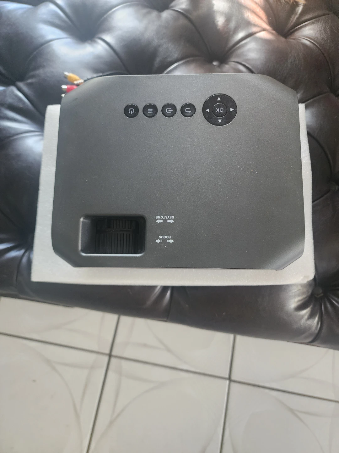 Fudoni R7 Projector 1080P Full HD WiFi - photo 2