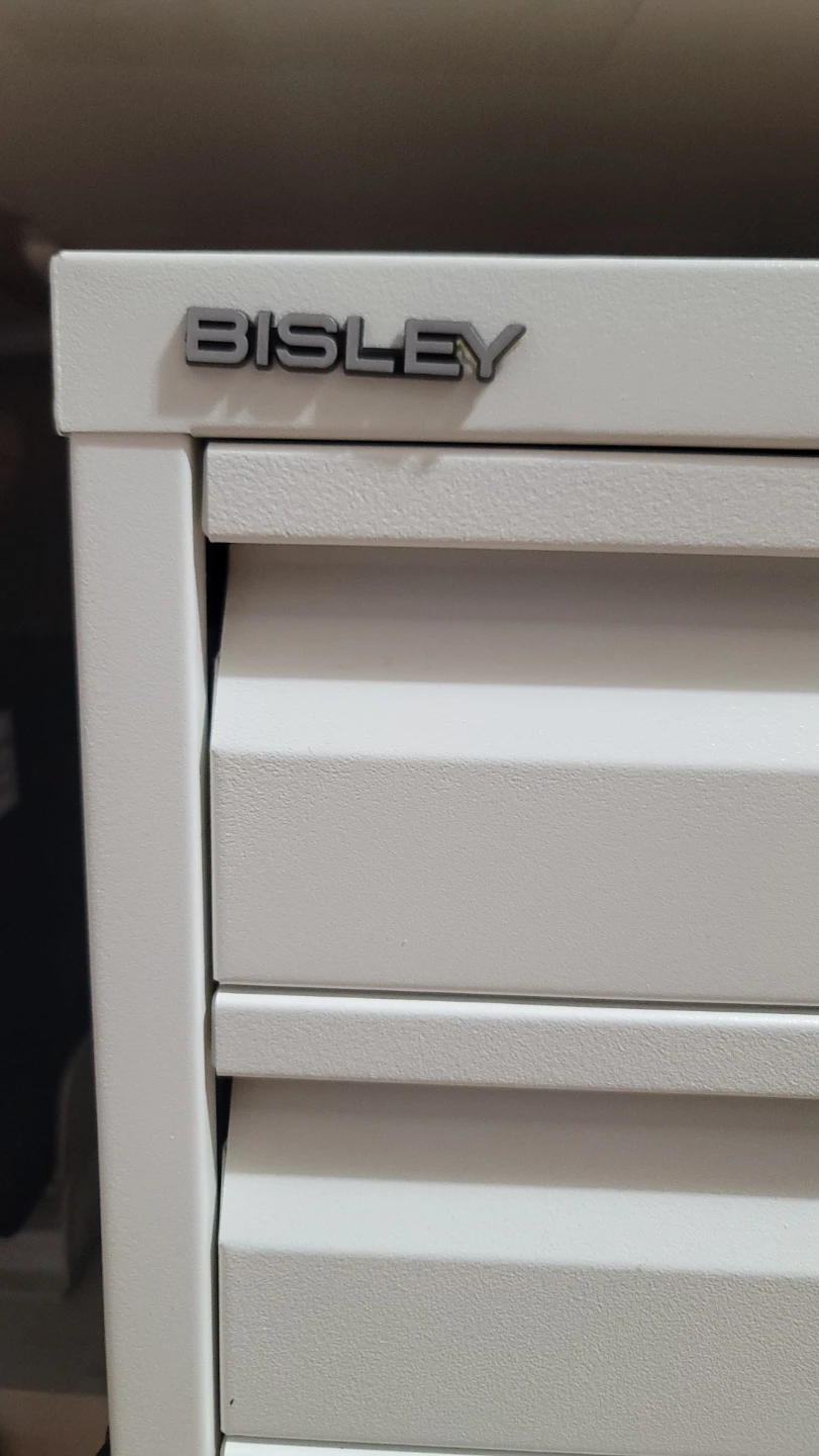 Bisley white 4-drawer filing cabinet - photo 4