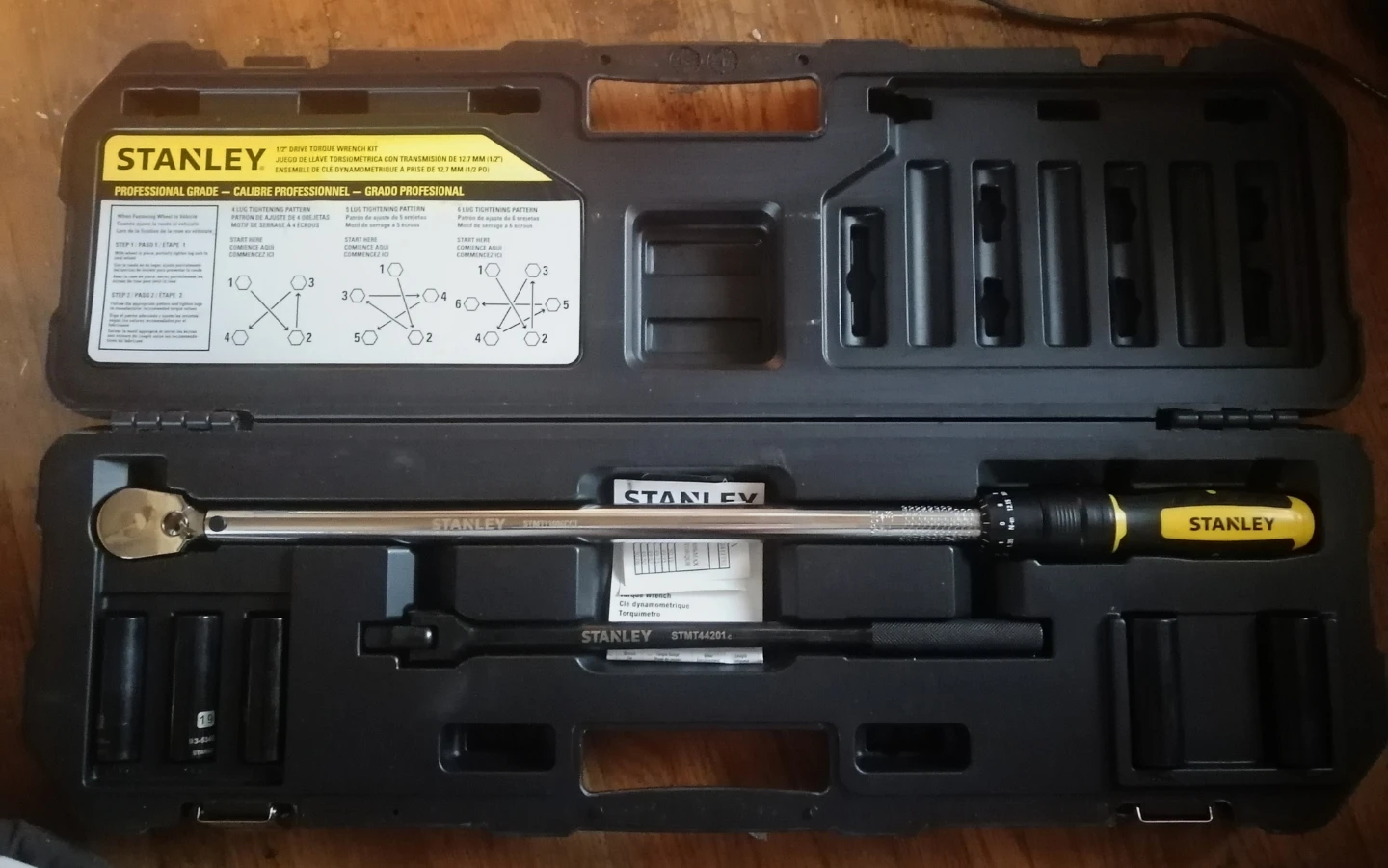 Stanley 1/2" Drive Torque Wrench Kit - photo 2