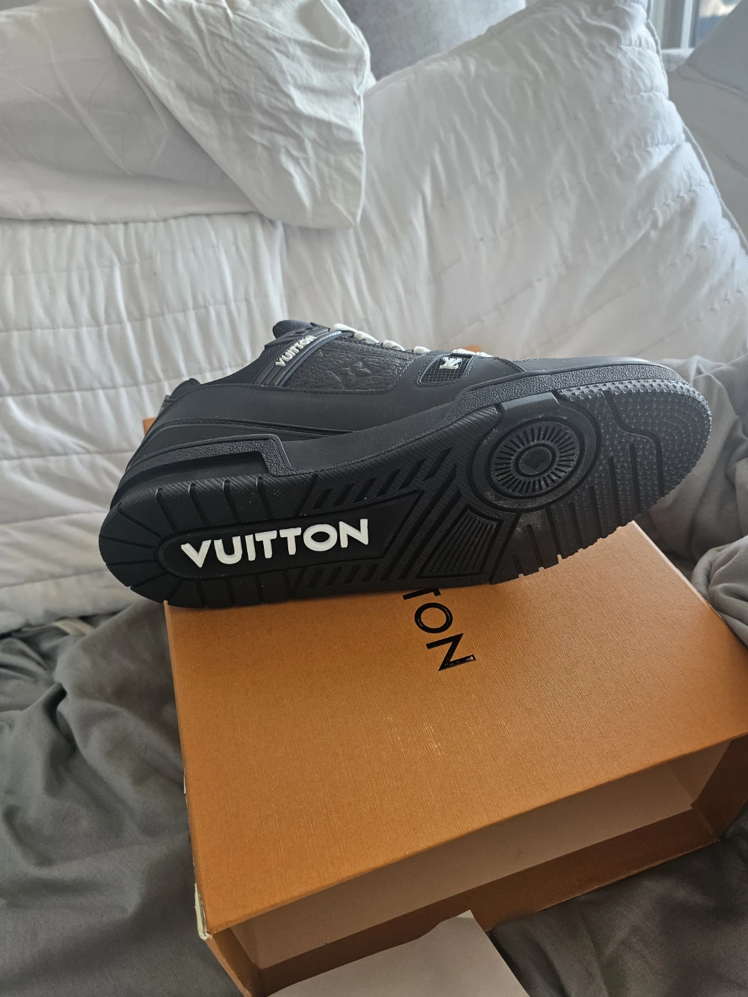 Louis Vuitton LV Arch Licht Sneaker Black - photo 3