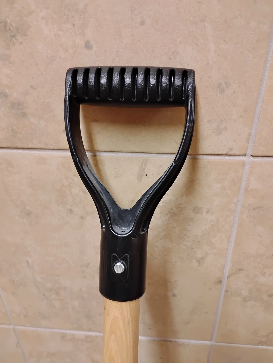 3-4 Foot Gardening Shovel w Wooden Handle - photo 3