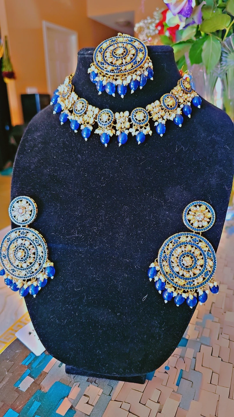 Blue and Gold Indian Jewelry Set - photo 2