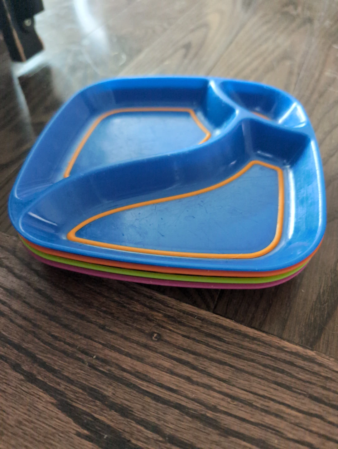 4 kids plastic plates