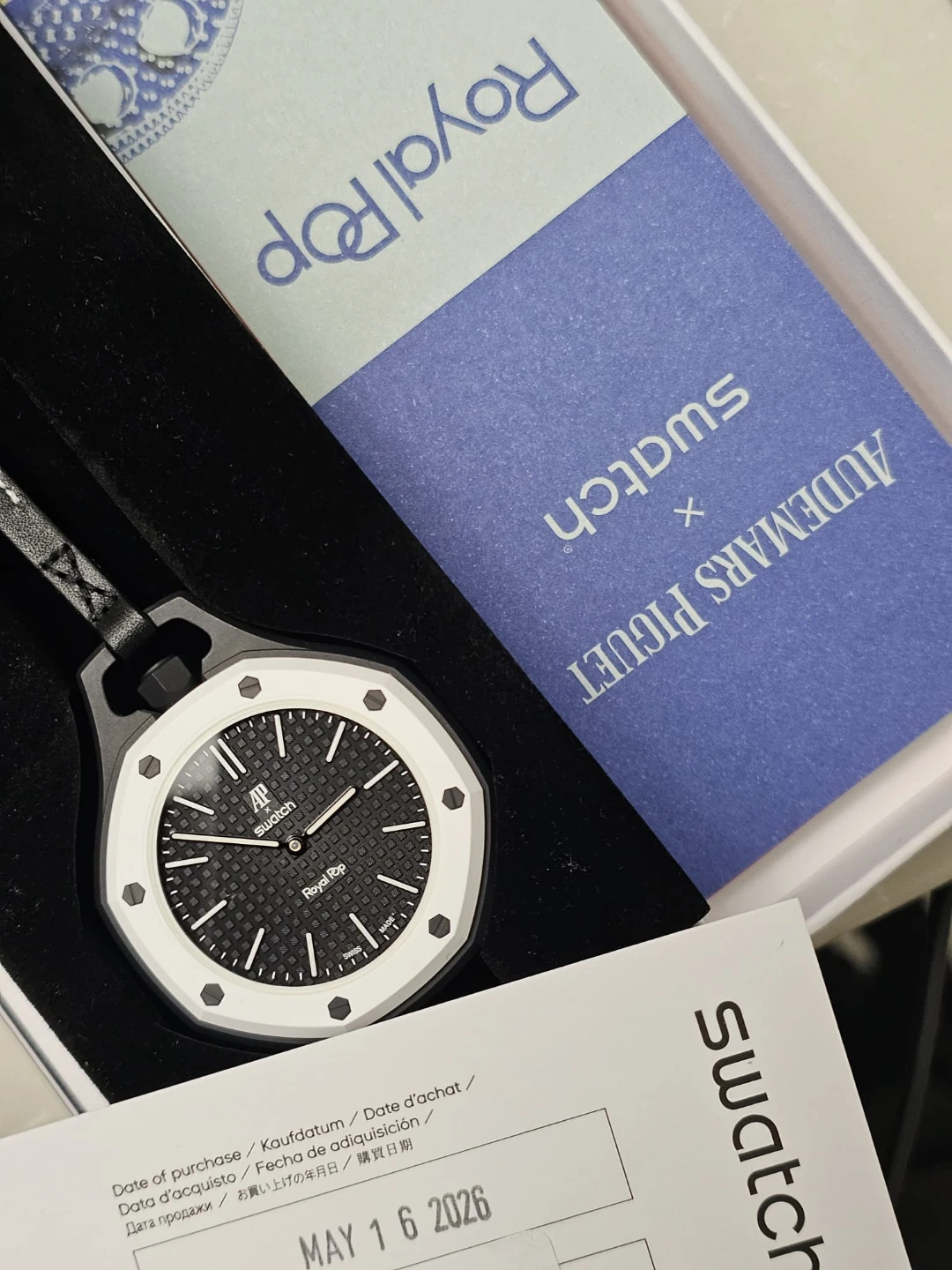 AP Swatch Royal Pop - photo 4