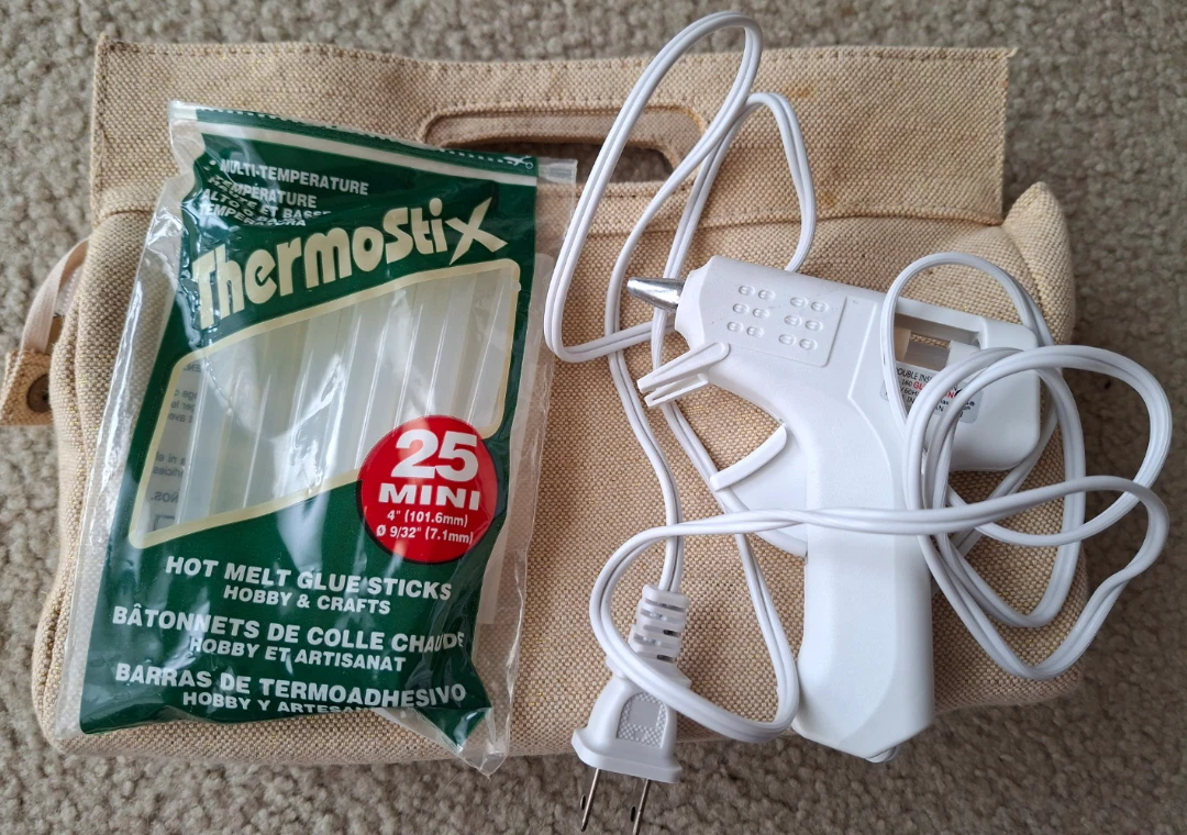 Thermostix Hot Glue Gun & Sticks