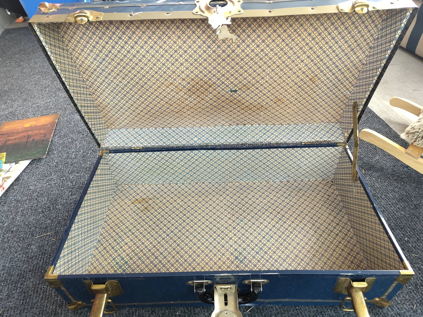 Vintage Blue Suitcase - photo 2
