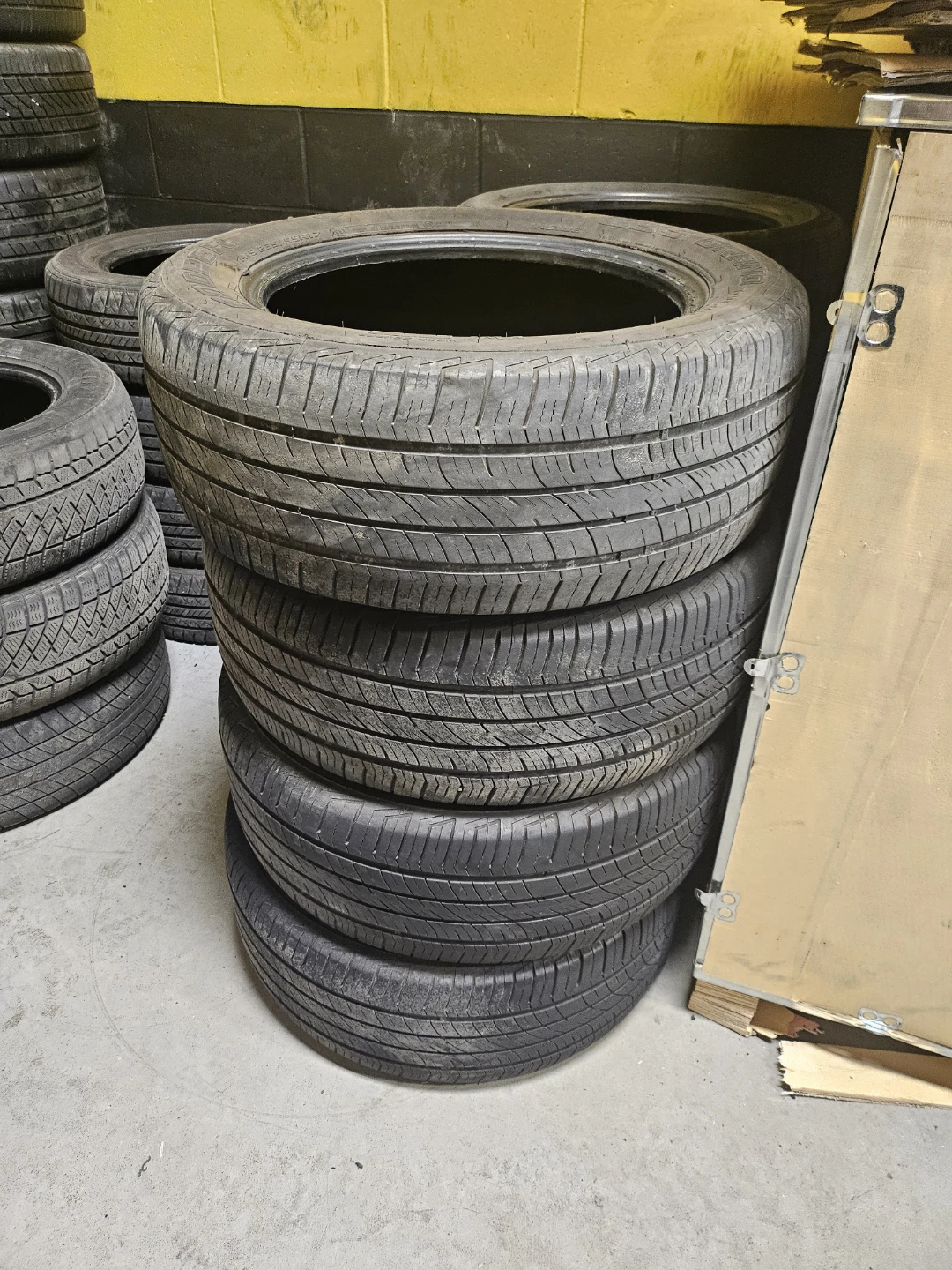 Cooper Tires 235/55R17