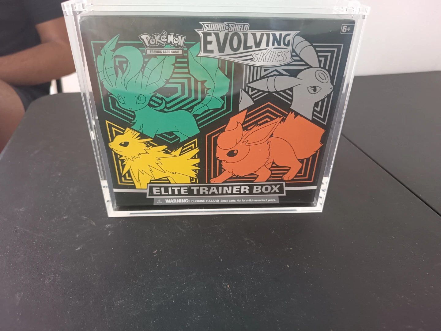 Pokemon Evolving Skies Elite Trainer Box