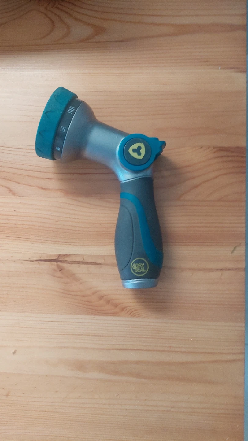 YARDWORKS 7-Pattern Garden Hose Nozzle