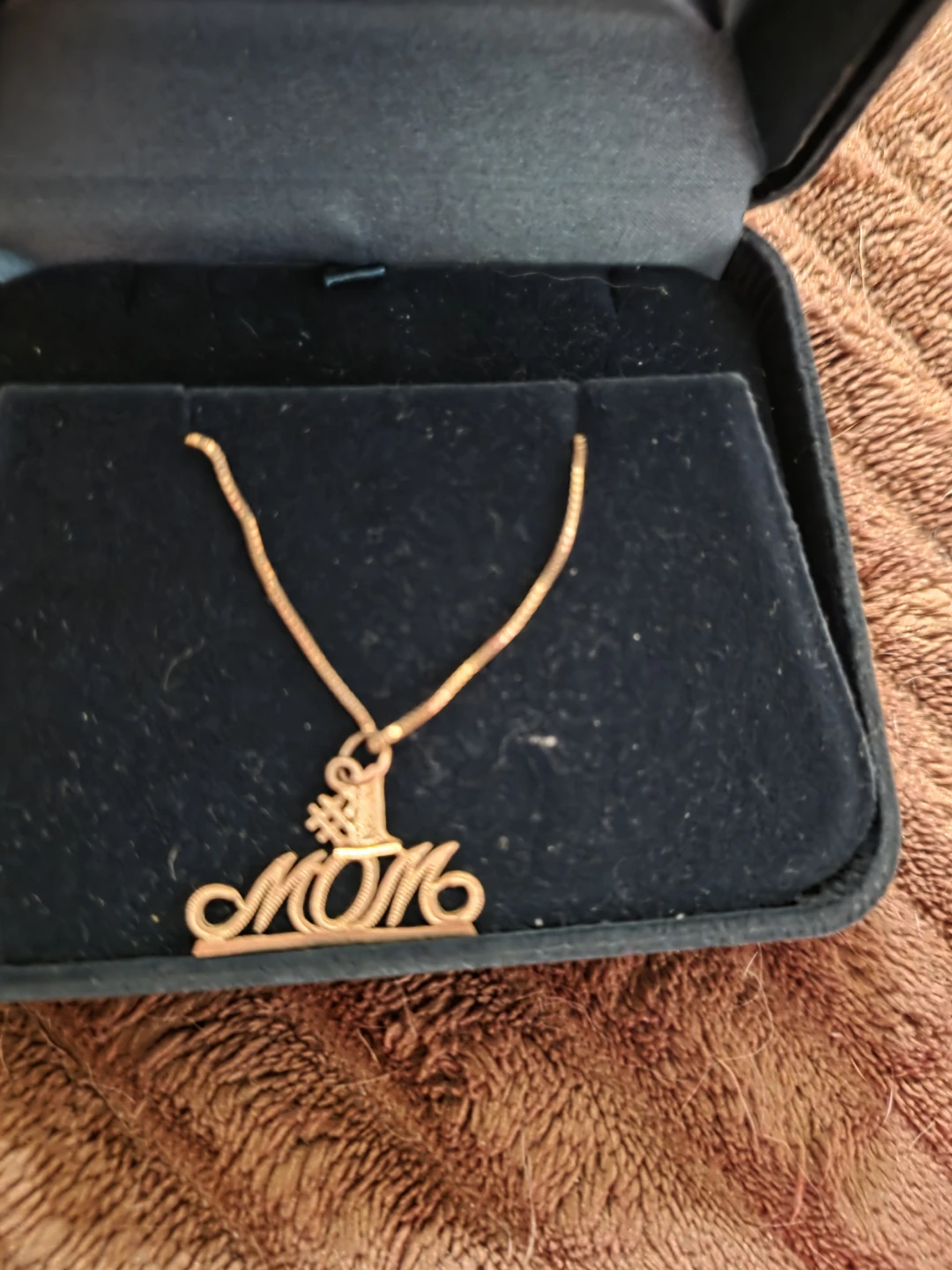Genuine 14k gold #1Mom charm with chain