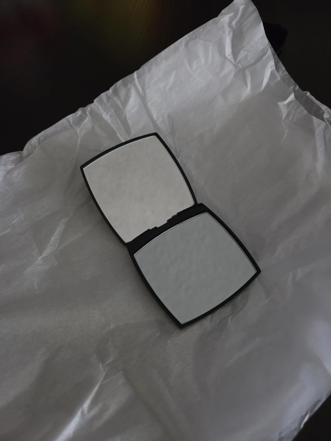 NEW AUTHENTIC Chanel Mirror Duo - photo 2