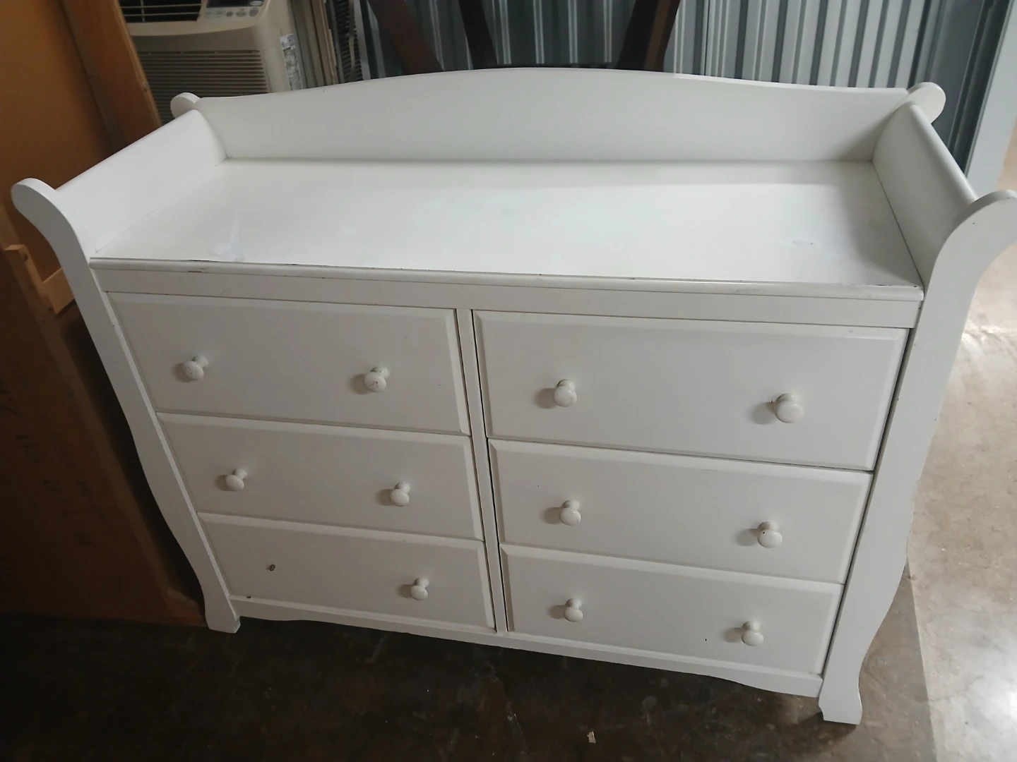 Dresser
