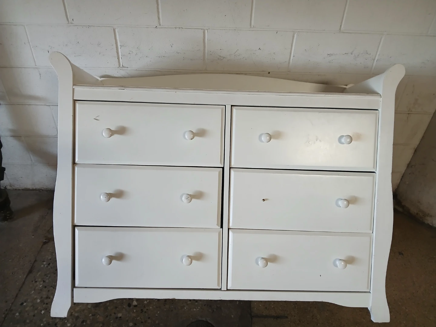 Dresser - photo 2