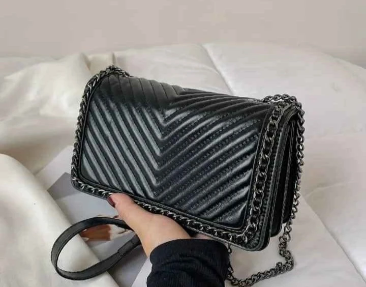 Black Chevron Quilted Chain Shoulder Bag