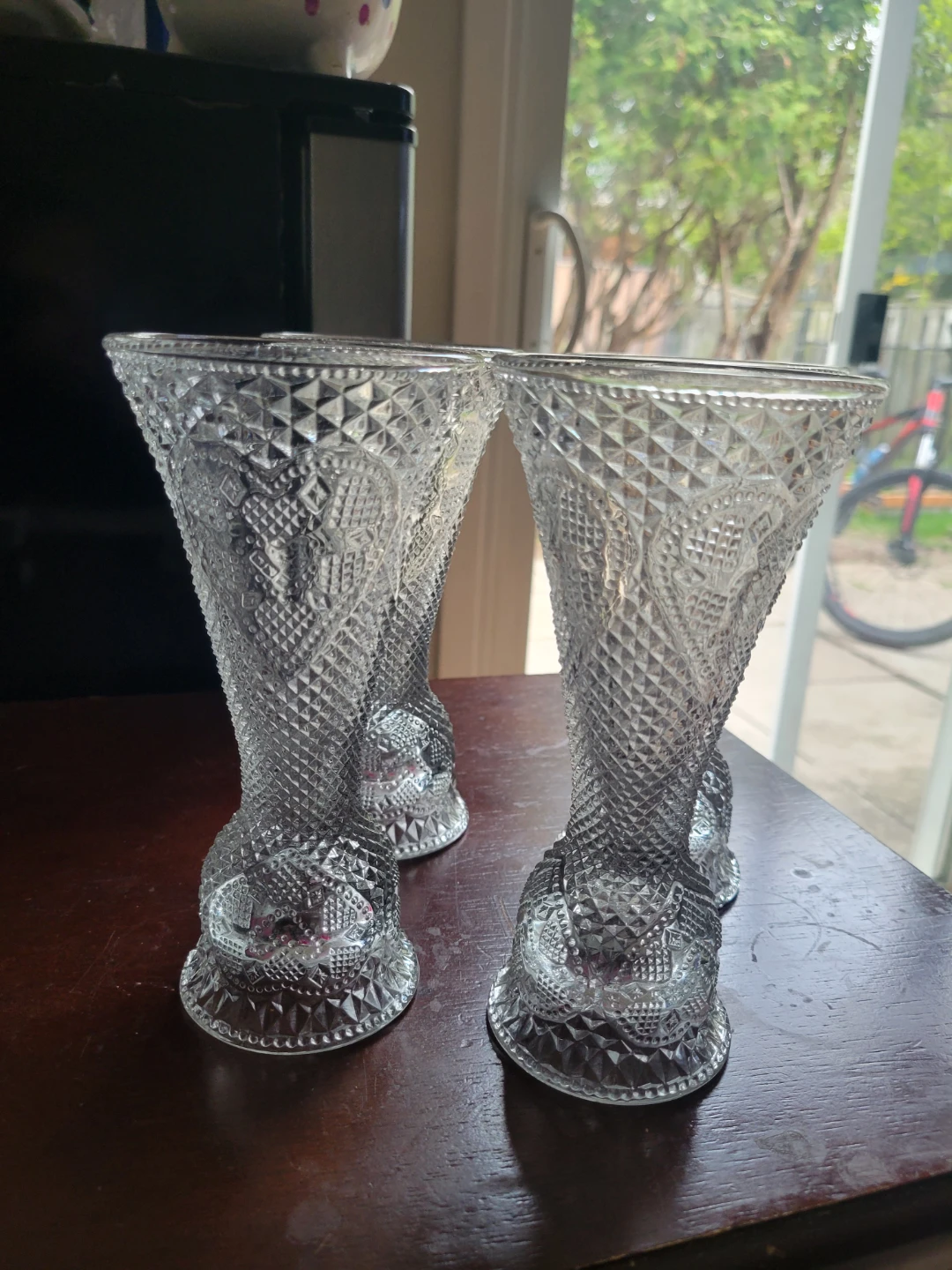 Set of 4 1979 Avon Vases/candle holders - photo 4
