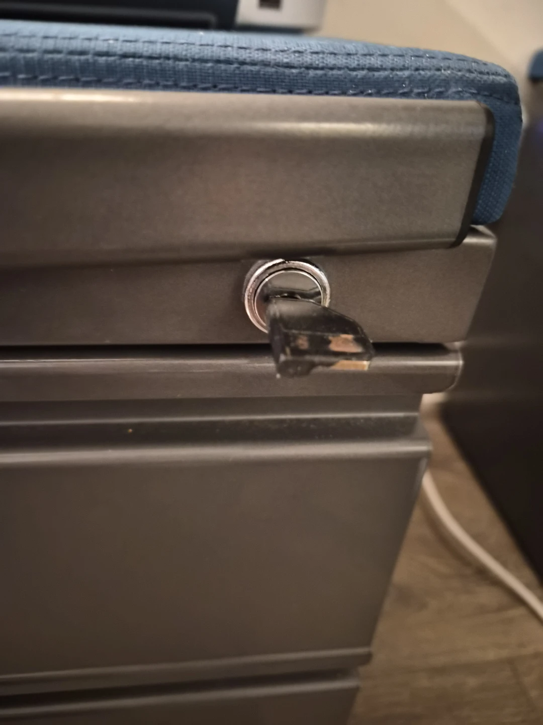 2 Drawer Metal Filing Cabinet with Blue Padded Top - photo 5