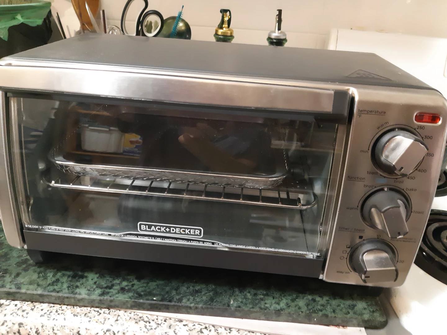 BLACK+DECKER Toaster Oven with air fryer
