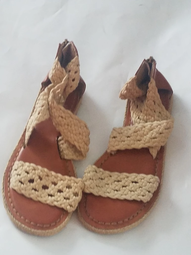 American Eagle Women's Gladiator Sandals size  6
