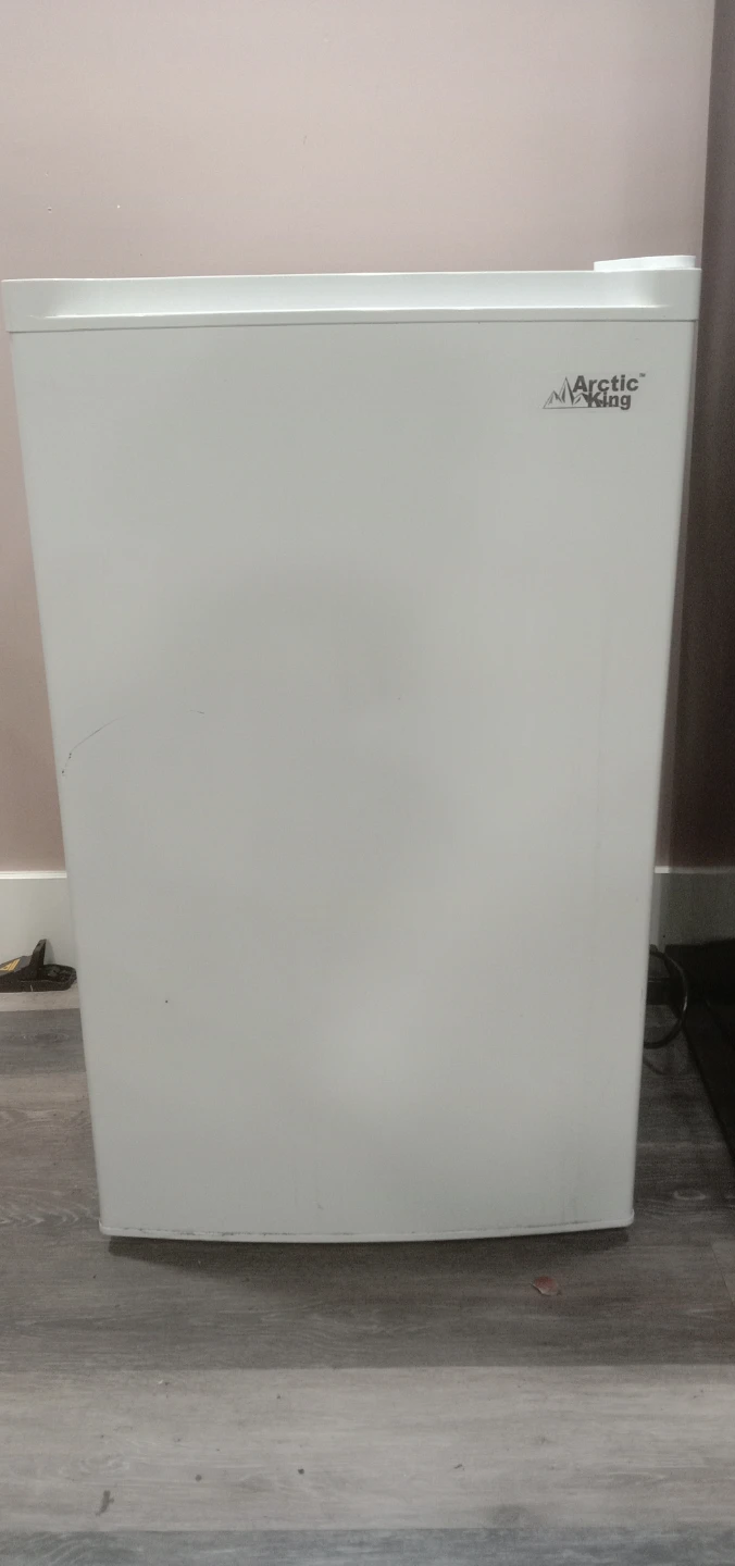 Arctic King White Compact Refrigerator