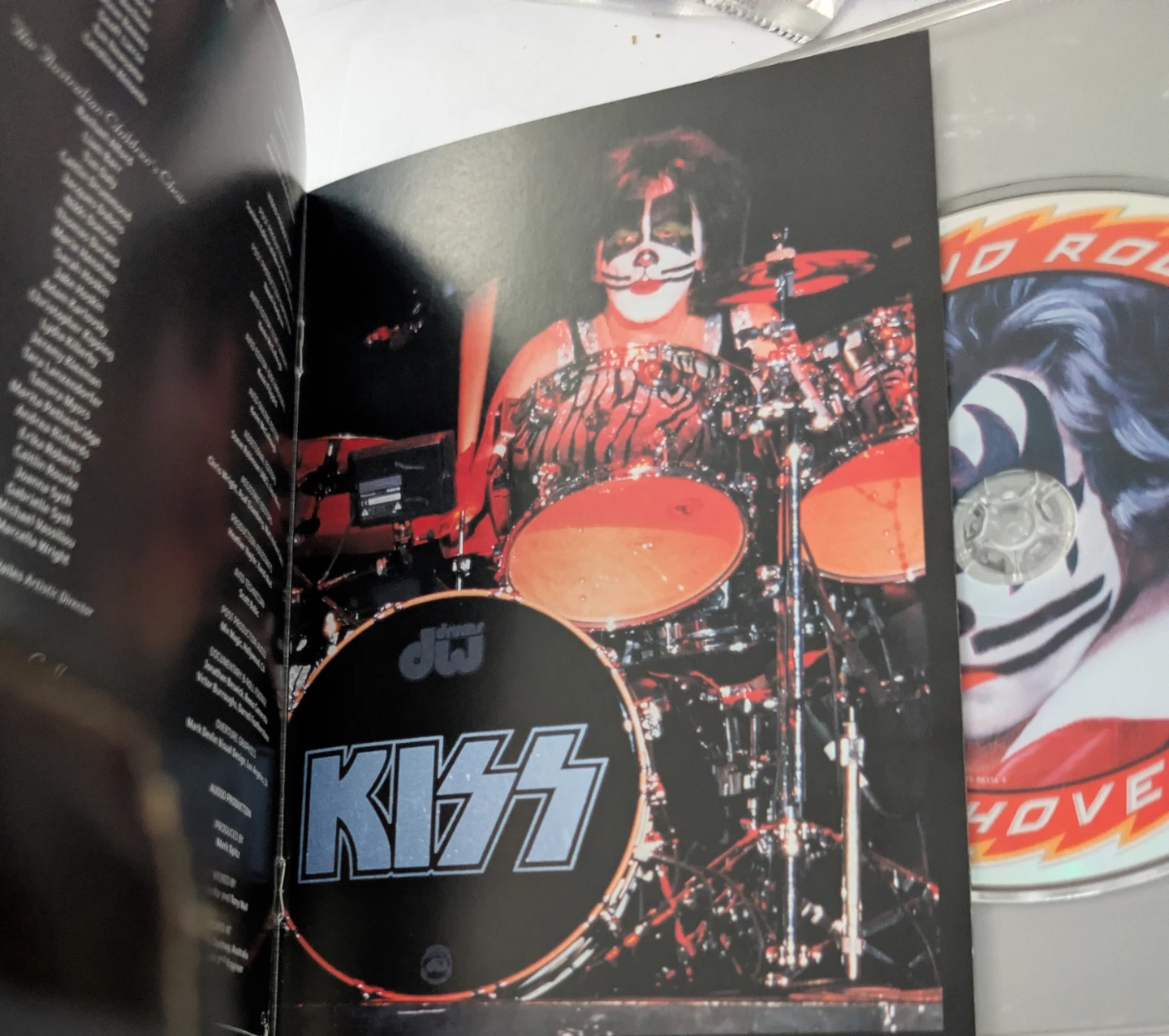 KISS Symphony: The DVD 2 DVD's - photo 5
