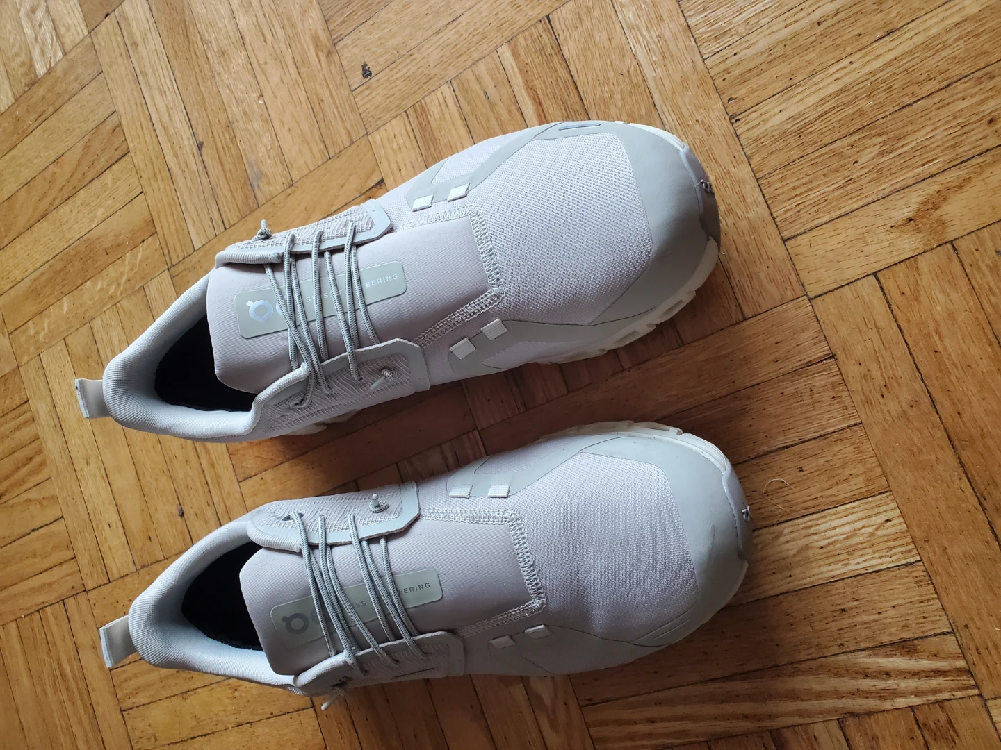 ON Cloud Waterproof Running Shoes - photo 2