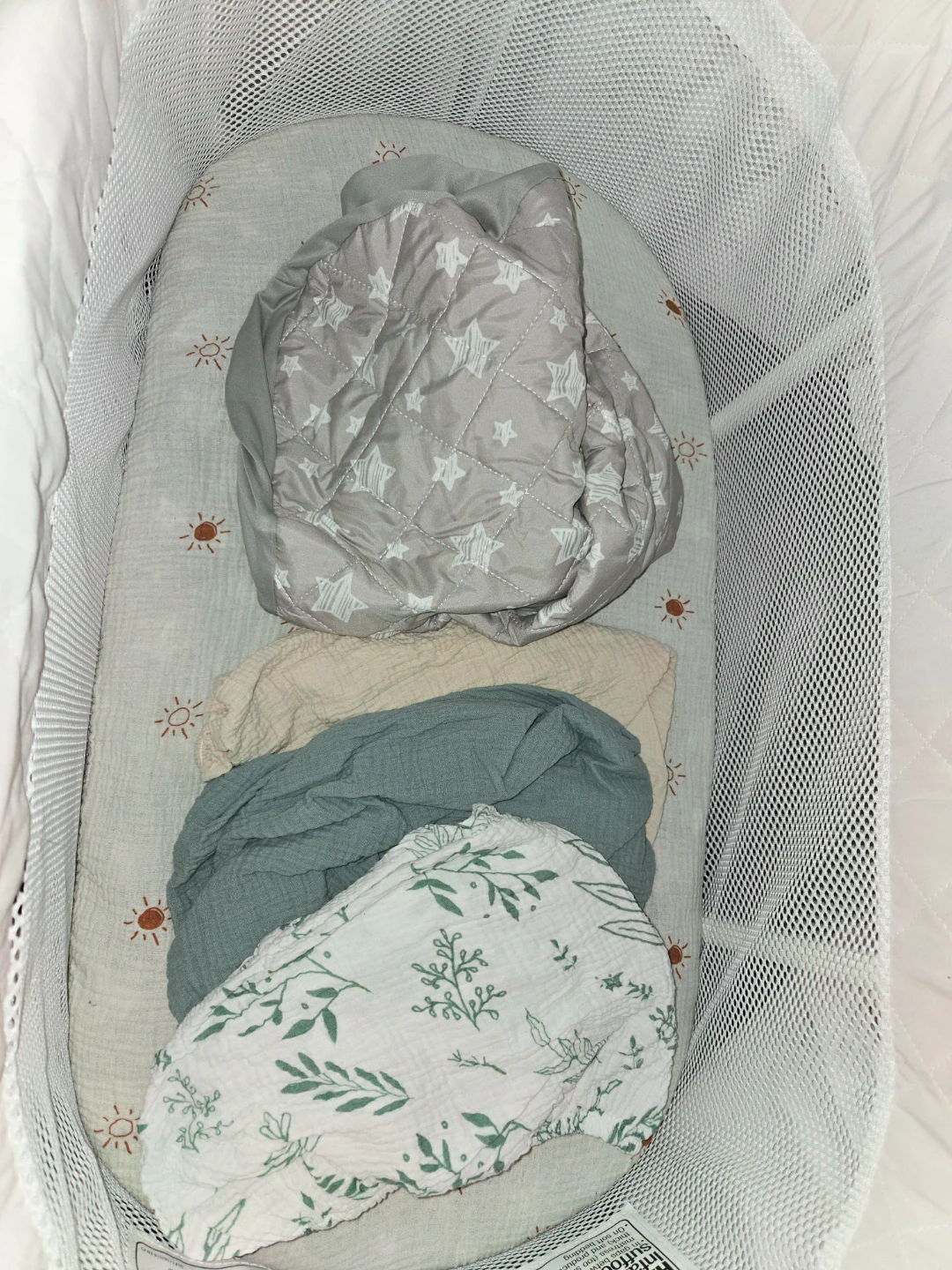 Baby Bassinet with Canopy and Bedding - photo 2
