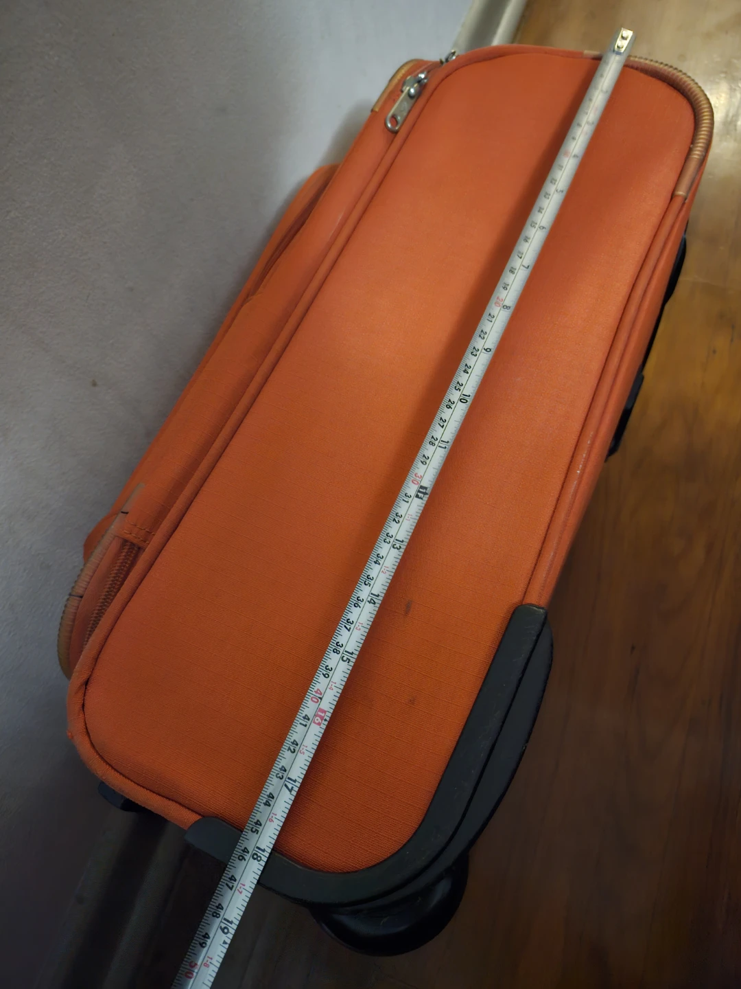 Orange Echolac Carry-On 2-wheel Suitcase - photo 3