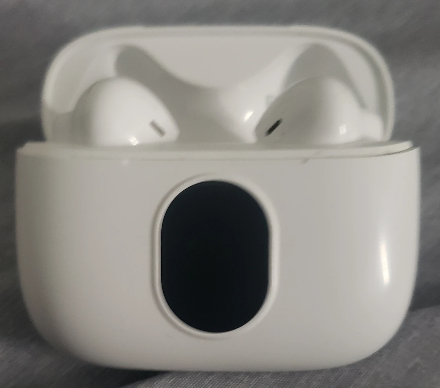 White Wireless Earbuds with Charging Case
