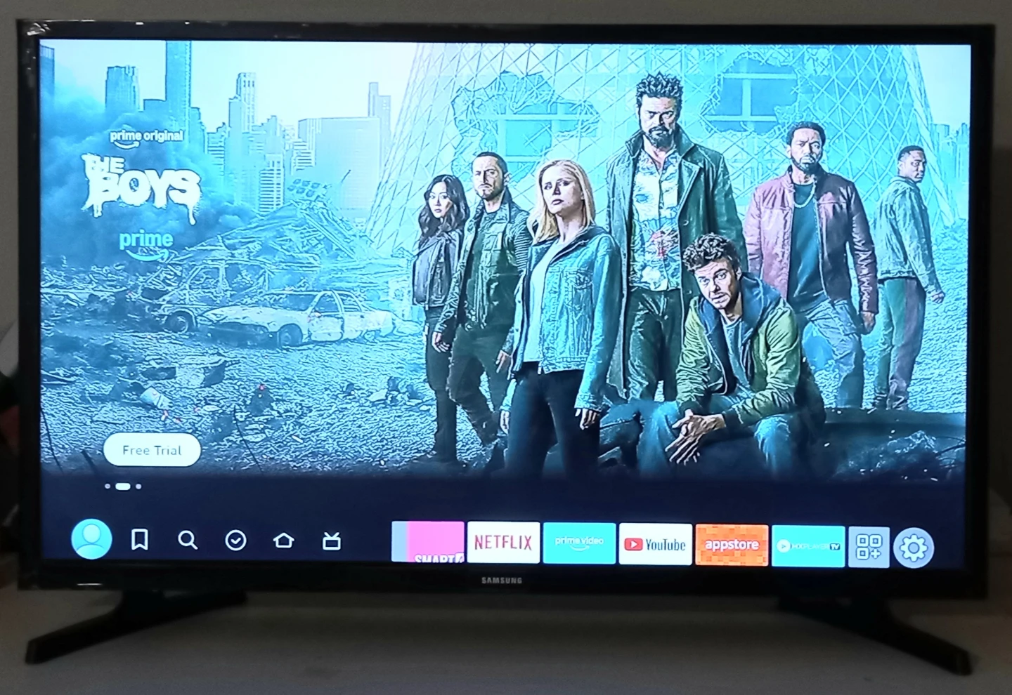 Samsung Smart TV 32 inches