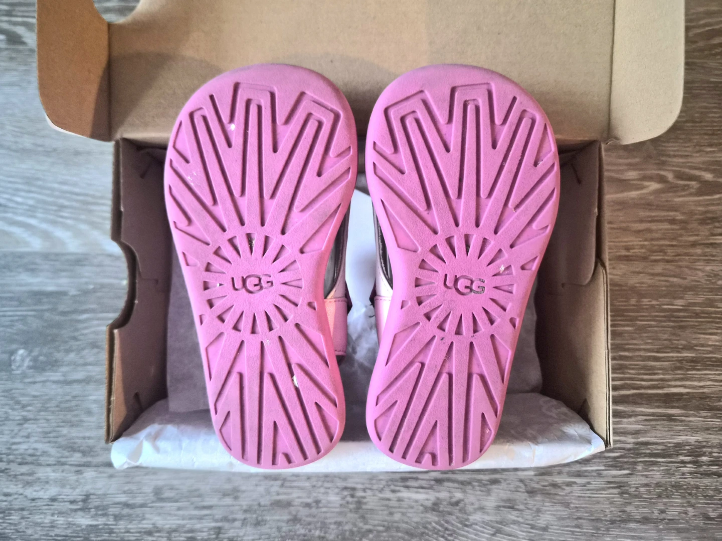 UGG Rowan Sandals – Toddler Sandals (US 7, UK 6) - photo 2