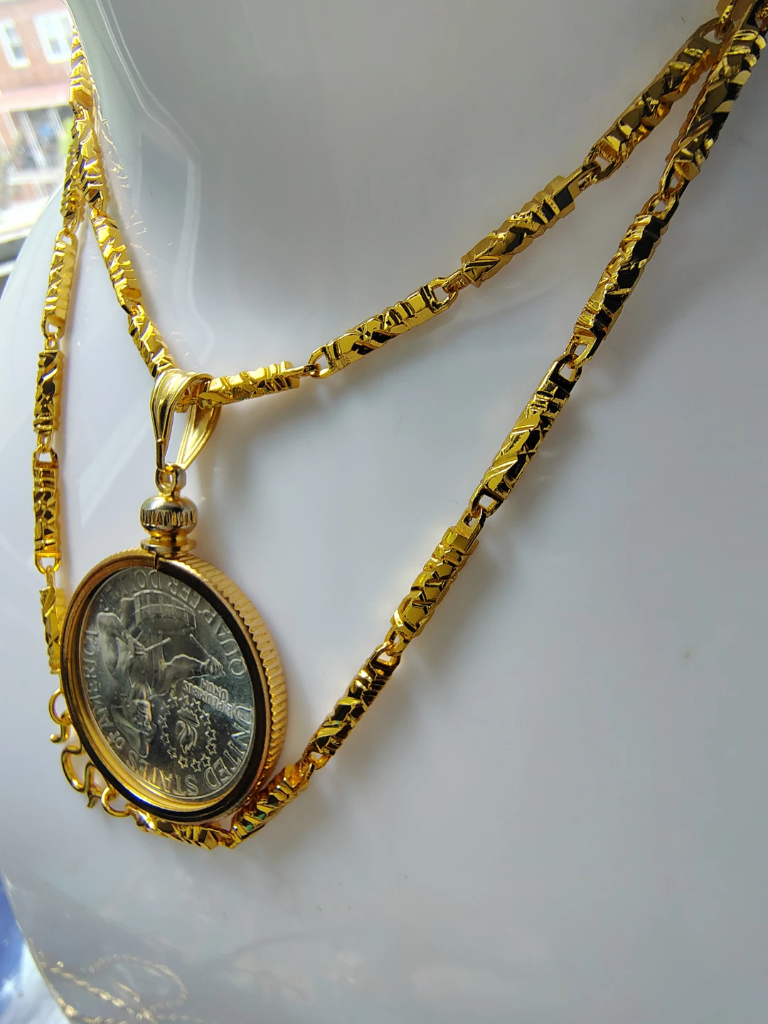 Collar chapado en oro con moneda 1776-1976 Washington Quarter - photo 5