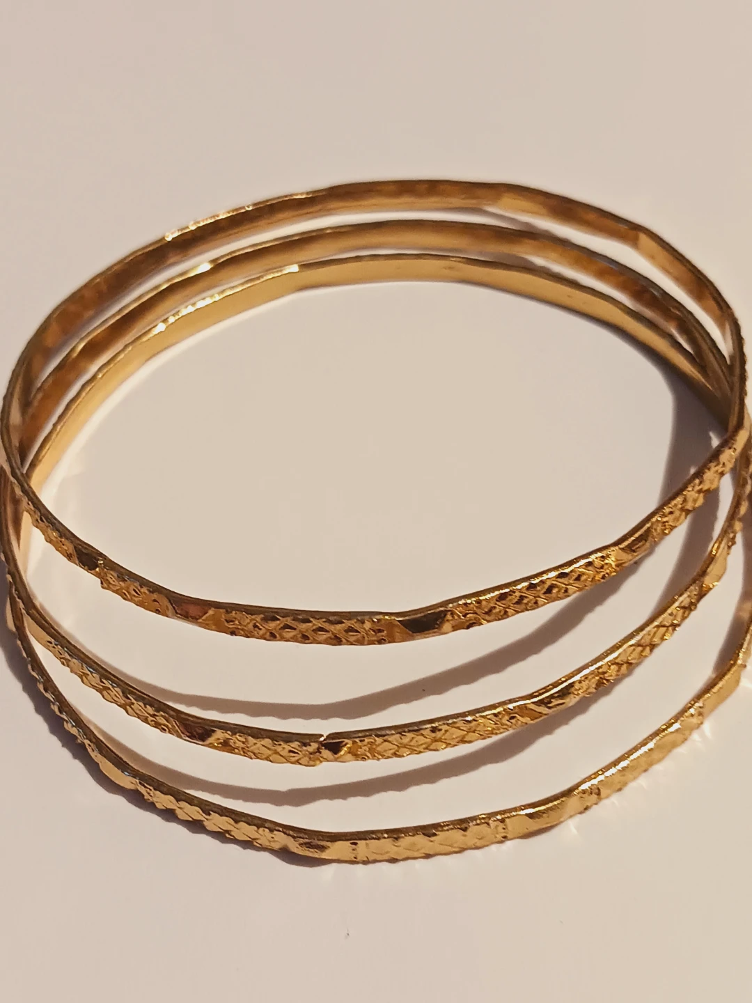 New!!! Set of 3 gold-tone bangles - photo 2