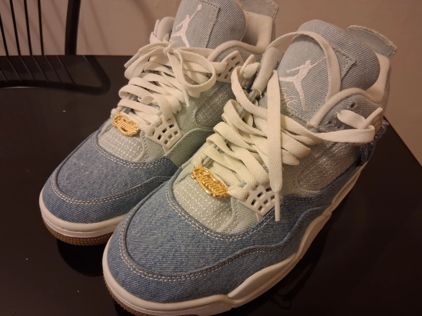Air Jordan 4s IV $ 200 women 9