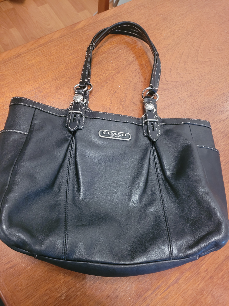 Coach Leather Tote Bag - Black