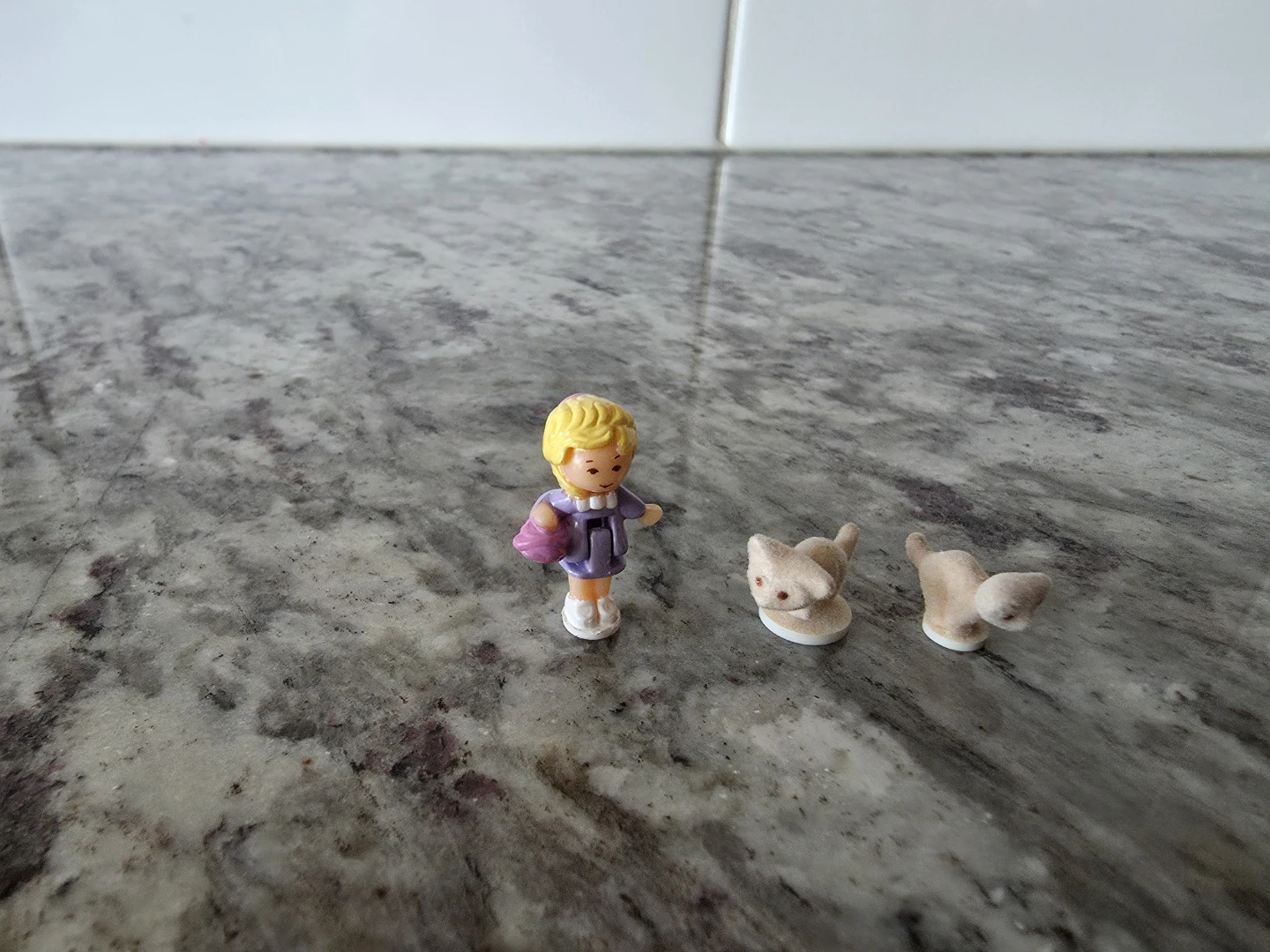 1993 Polly Pocket Cozy Kitties Playset - photo 2