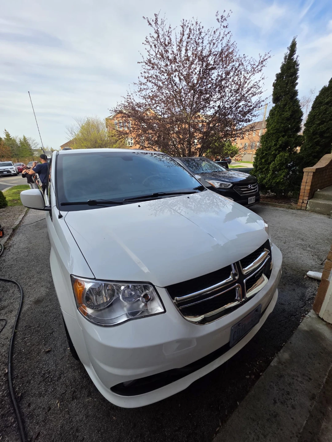 White Dodge Grand Caravan