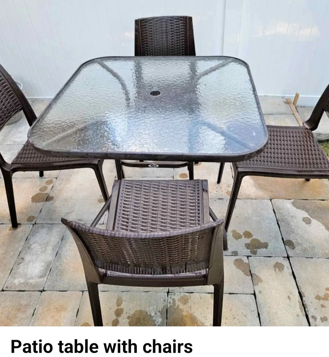 Patio Table with 4 Chairs