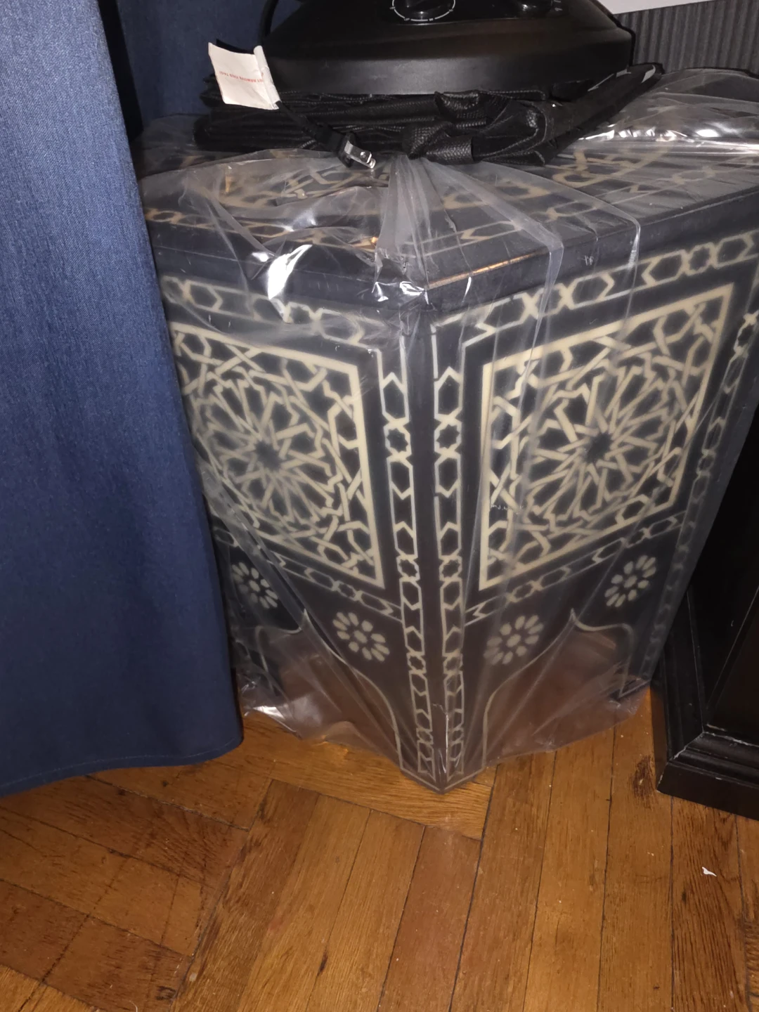 Arabian , andalousian Moroccan   Table