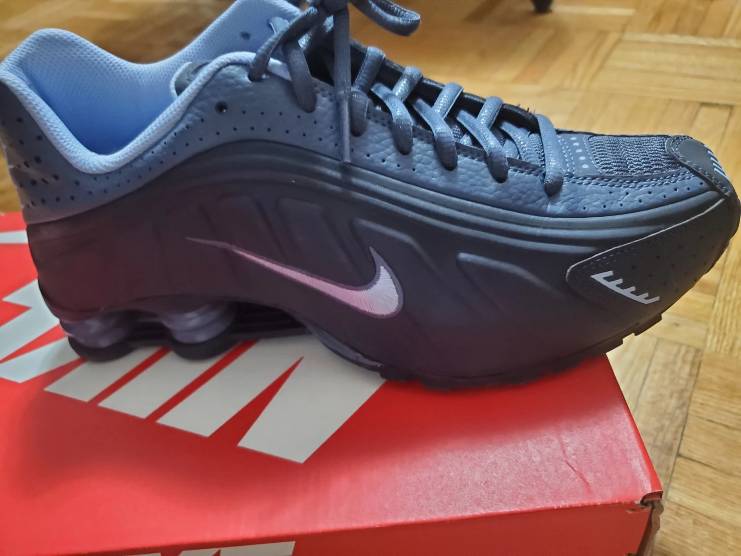 Nike Shox R4 Men's Shoes - photo 3