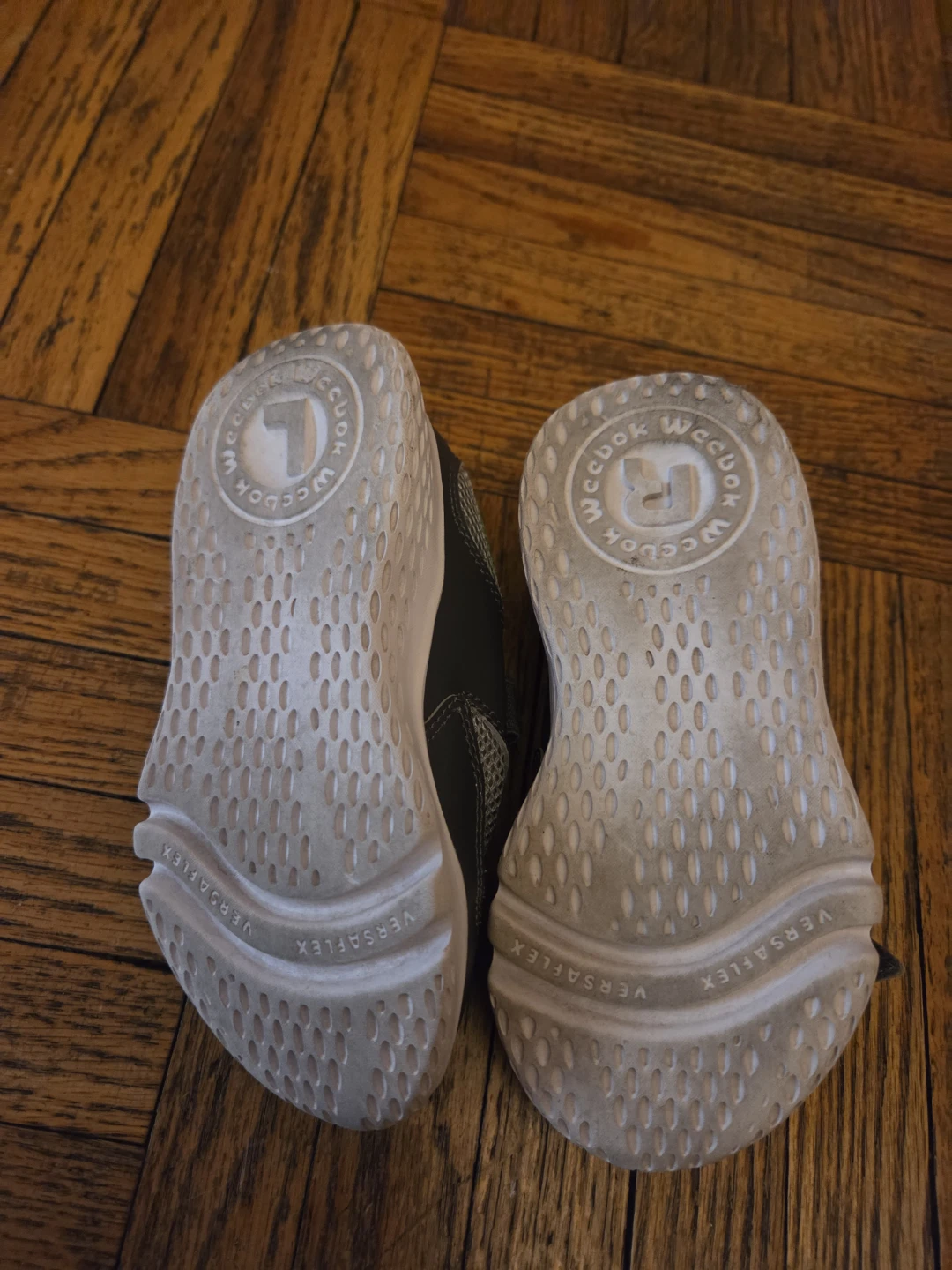 Weebok & Crocs Kids Shoes Bundle - Size 9 - photo 4