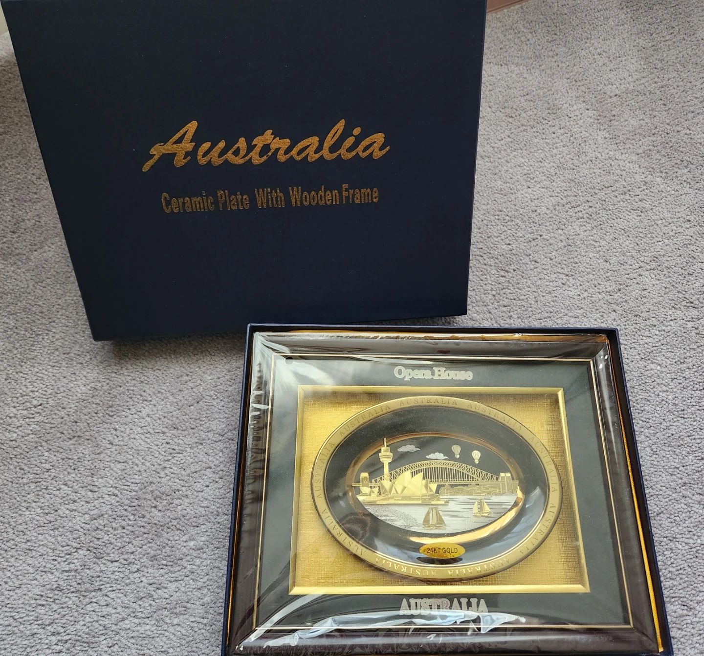 Australia Ceramic Plate with Wooden Frame - Opera House