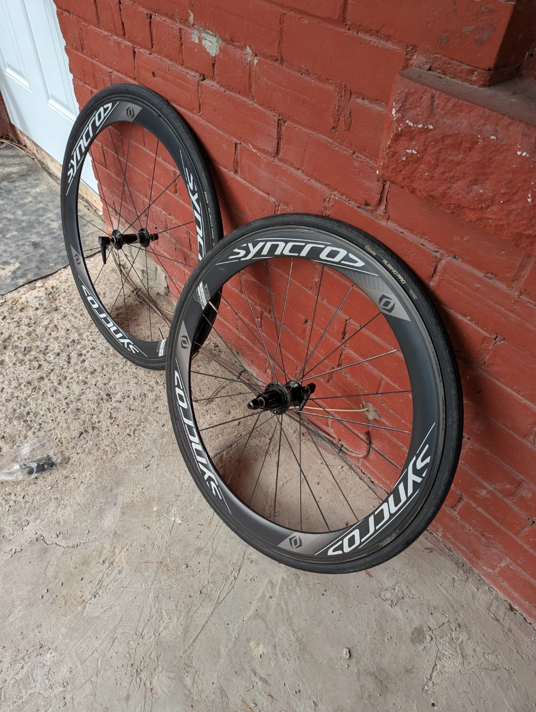 Syncros RR1.0 Carbon Clincher Wheelset - photo 3