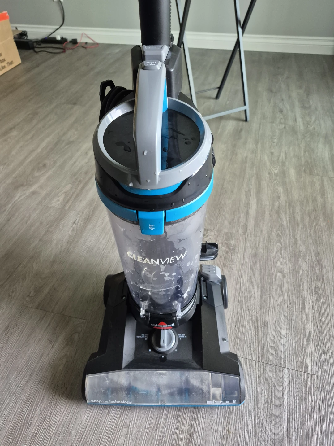 Used Bissell CleanView Vacuum Cleaner - photo 2