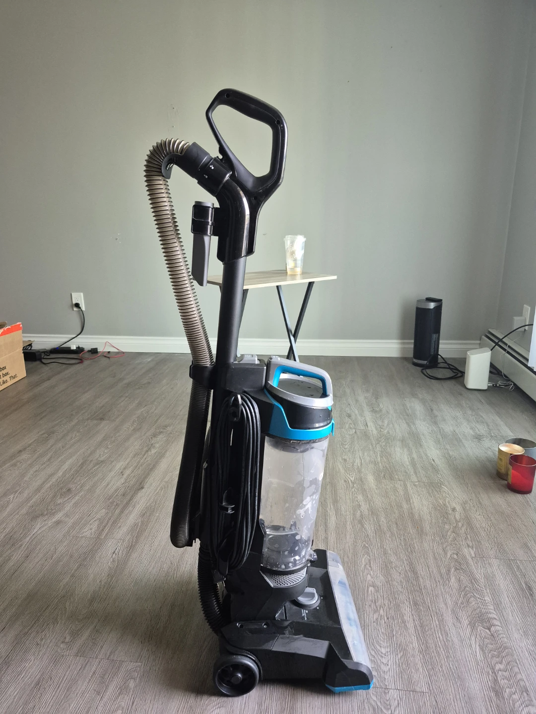 Used Bissell CleanView Vacuum Cleaner - photo 4