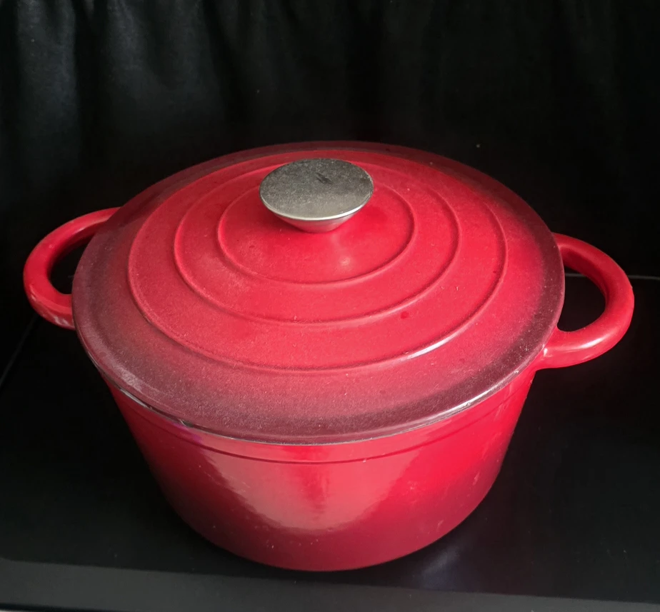 Red Dutch Oven Pot