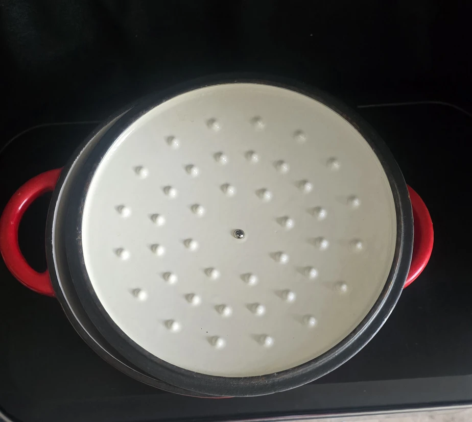 Red Dutch Oven Pot - photo 2