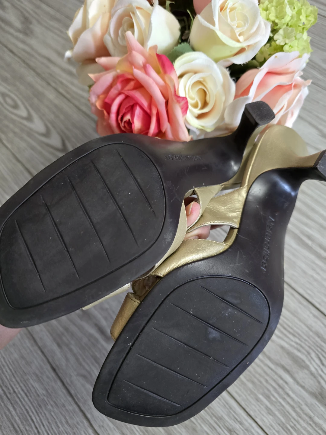 Naturalizer Gold Strappy Heeled Sandals Size 7 - photo 3