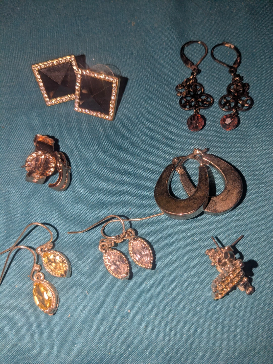 Assortment of Small Earrings - photo 3